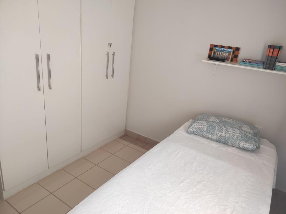 Inteiro No Bairro Santa Monica Uberlandia